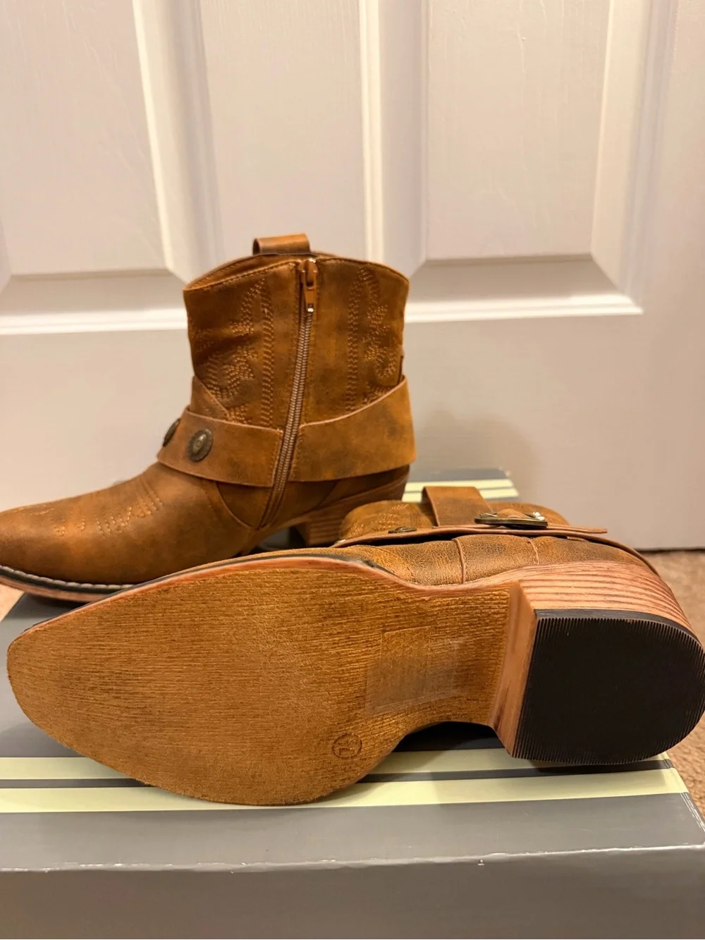 Natural Reflections Men's Tan Leather Short Western Boots with Concho Strap